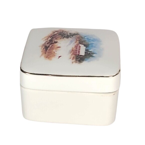 PORCELAIN TRINKET BOX A CHRISTMAS KEEPSAKE Designers' Collection Robert Laessig - Picture 10 of 12